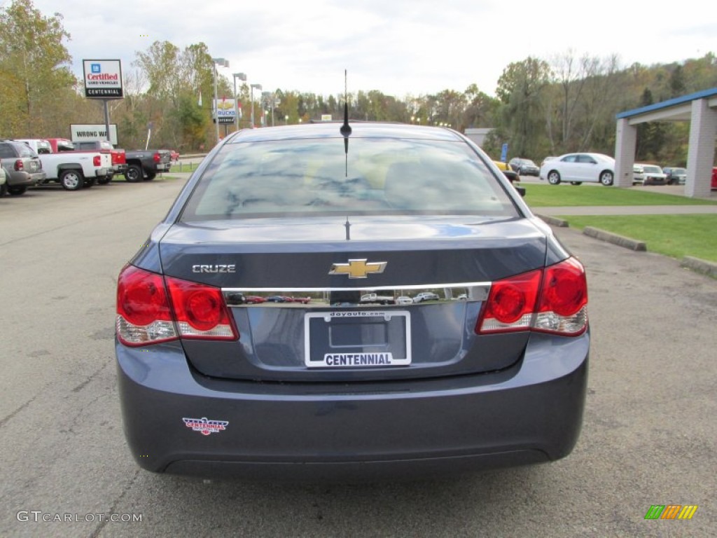 2014 Cruze LS - Atlantis Blue Metallic / Jet Black/Medium Titanium photo #4