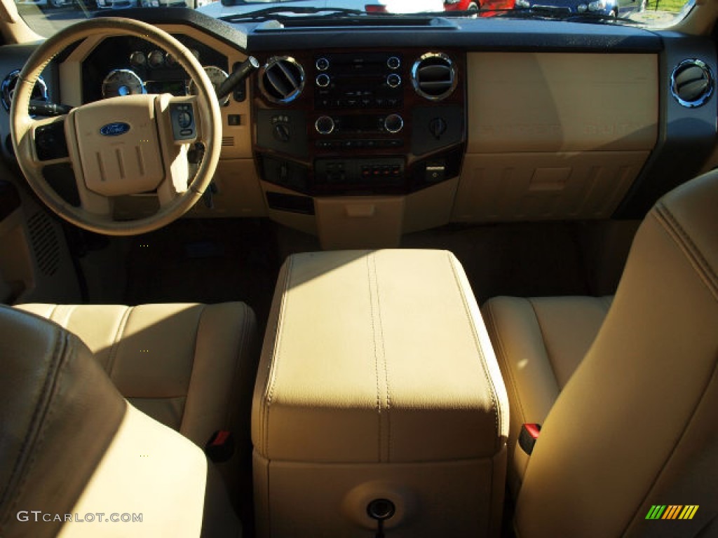 2010 F350 Super Duty Lariat Crew Cab 4x4 - Forest Green Metallic / Camel photo #10