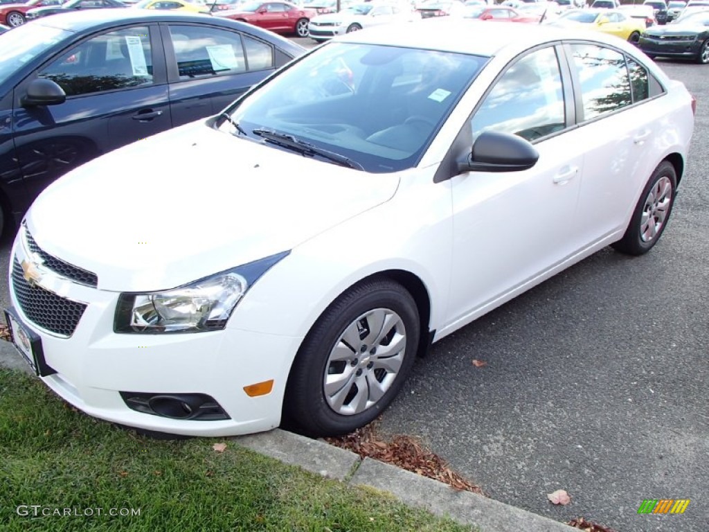 2014 Cruze LS - Summit White / Jet Black/Medium Titanium photo #1