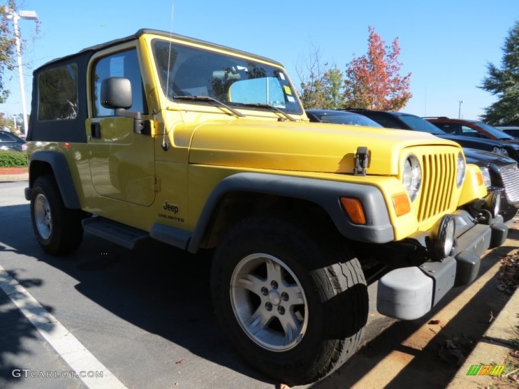 2004 Wrangler Unlimited 4x4 - Solar Yellow / Dark Slate Gray photo #4