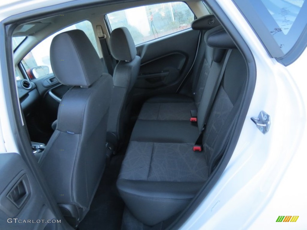 2013 Fiesta SE Hatchback - Oxford White / Charcoal Black photo #13