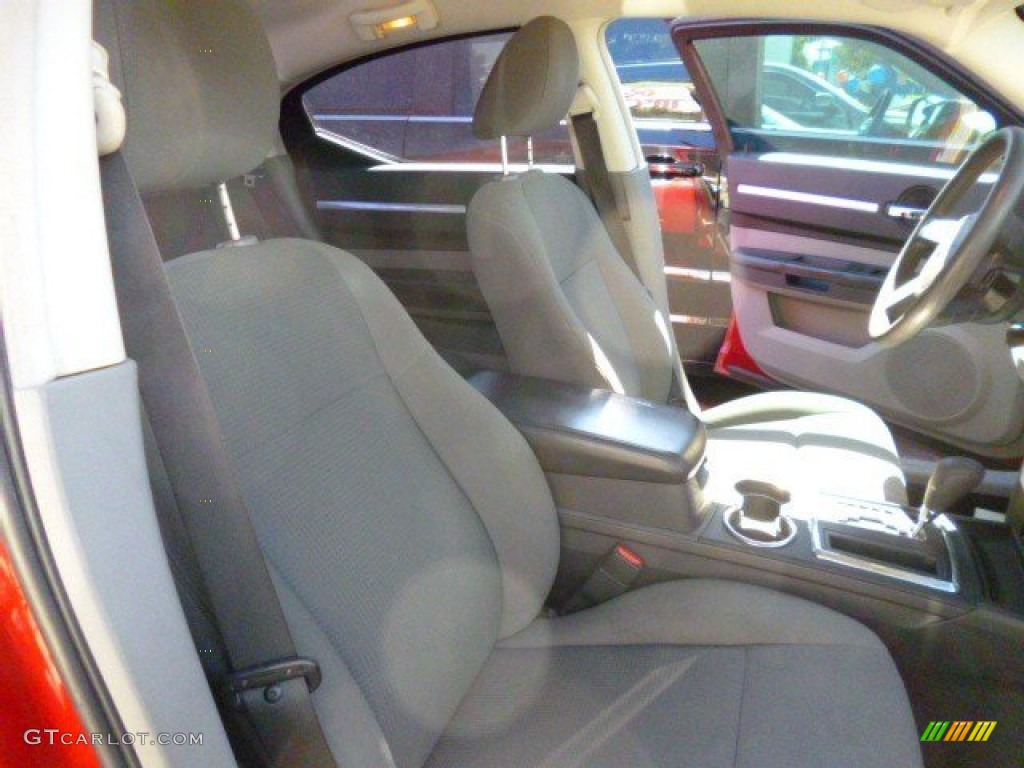 2009 Charger SE - Inferno Red Crystal Pearl / Dark Slate Gray photo #14