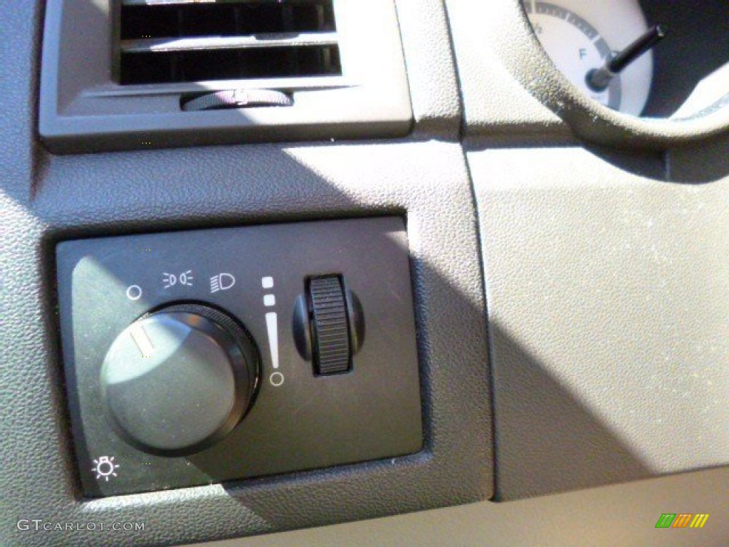 2009 Charger SE - Inferno Red Crystal Pearl / Dark Slate Gray photo #21