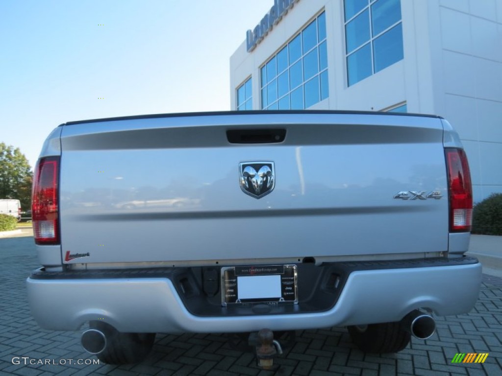 2012 Ram 1500 Express Quad Cab 4x4 - Bright Silver Metallic / Dark Slate Gray/Medium Graystone photo #4