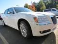 Bright White - 300 C Hemi Photo No. 4