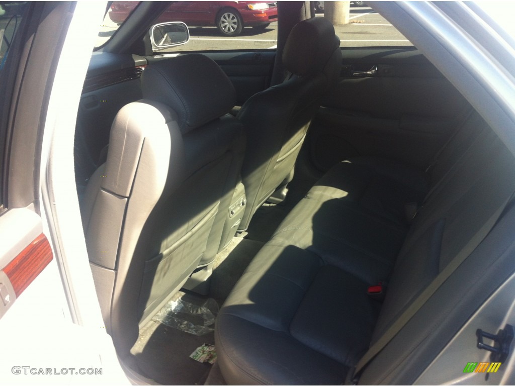 2003 Seville SLS - Sterling Silver / Dark Gray photo #18