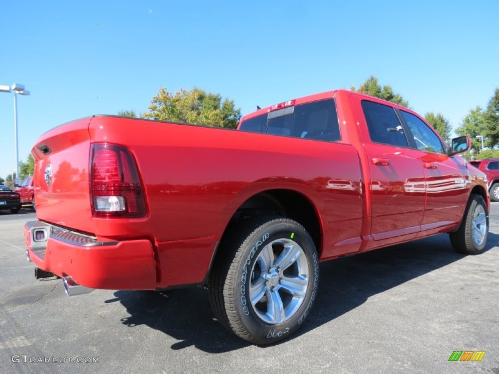 2014 1500 Sport Crew Cab - Flame Red / Black photo #3