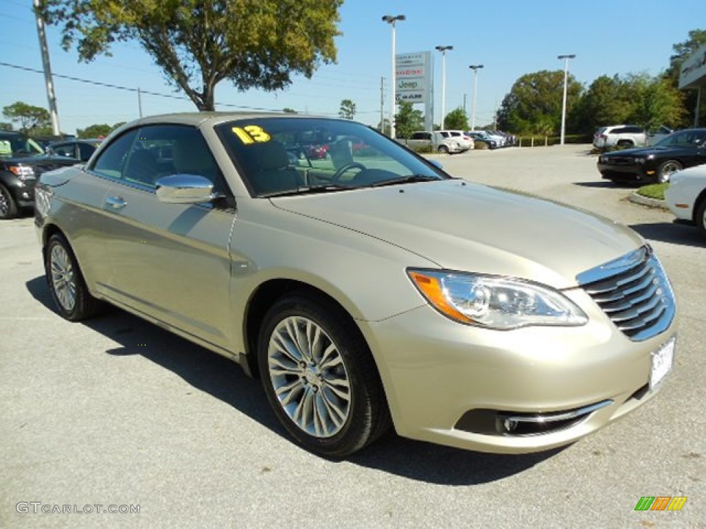2013 200 Limited Hard Top Convertible - Cashmere Pearl / Black/Light Frost Beige photo #10