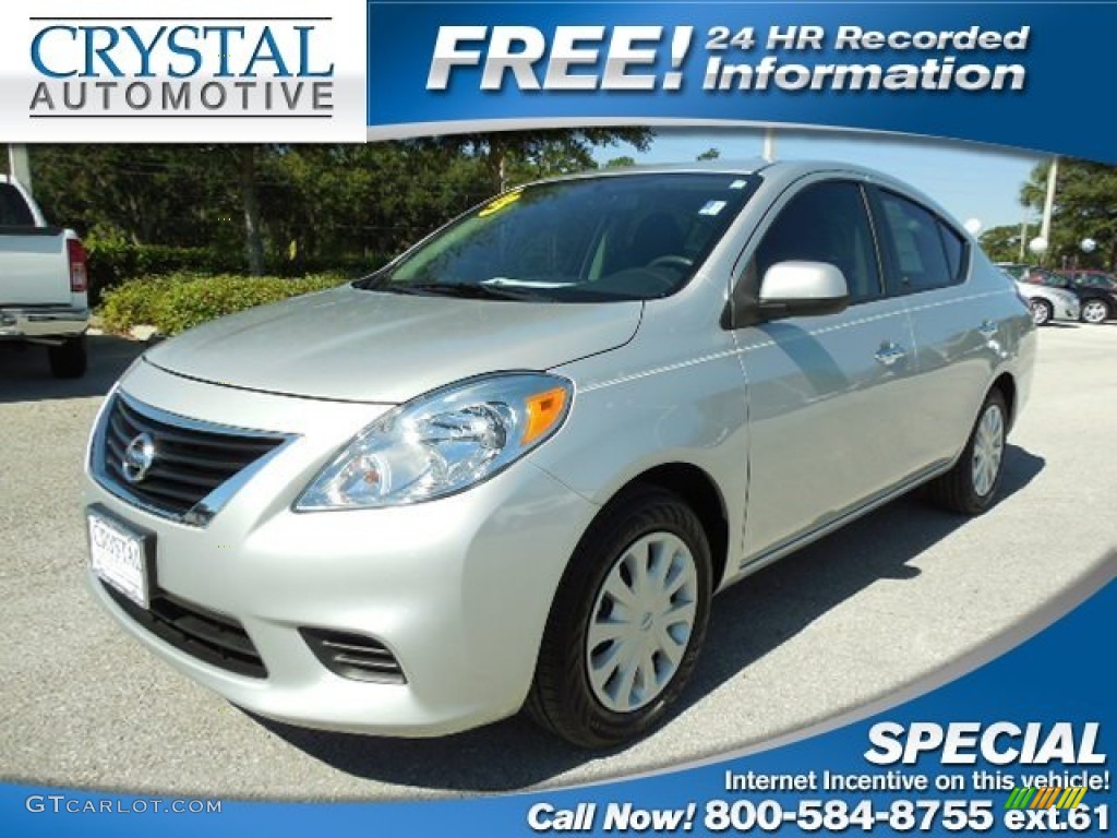 2013 Versa 1.6 SV Sedan - Brilliant Silver / Charcoal photo #1