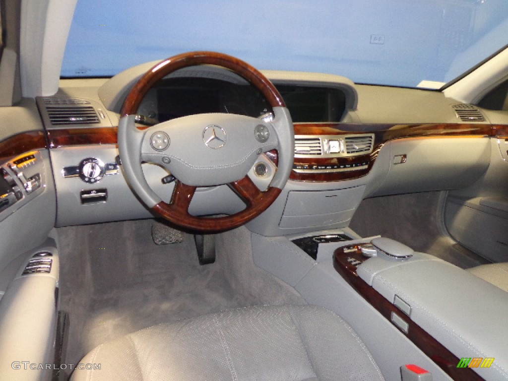 2007 S 550 Sedan - Pewter Metallic / Grey/Dark Grey photo #26
