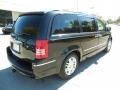 2008 Brilliant Black Crystal Pearlcoat Chrysler Town & Country Limited  photo #11