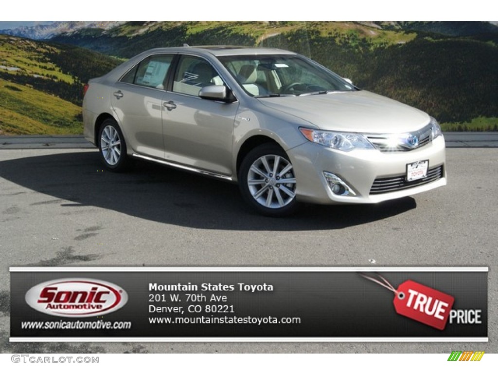 2014 Camry Hybrid XLE - Champagne Mica / Ivory photo #1