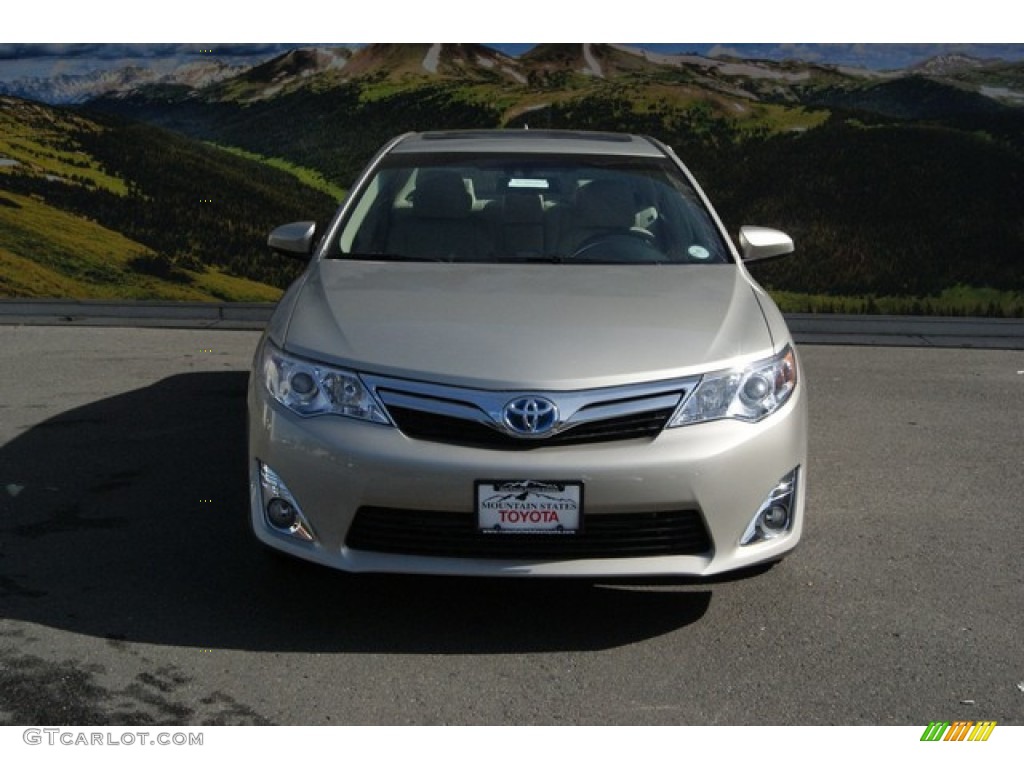 2014 Camry Hybrid XLE - Champagne Mica / Ivory photo #2