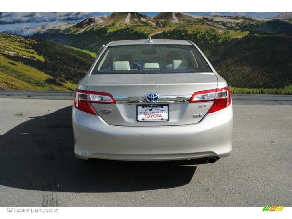 2014 Camry Hybrid XLE - Champagne Mica / Ivory photo #4