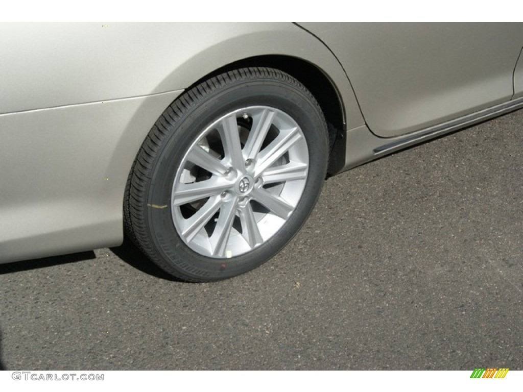 2014 Camry Hybrid XLE - Champagne Mica / Ivory photo #9
