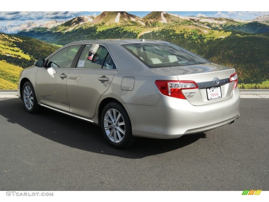 2014 Camry XLE - Champagne Mica / Ivory photo #3