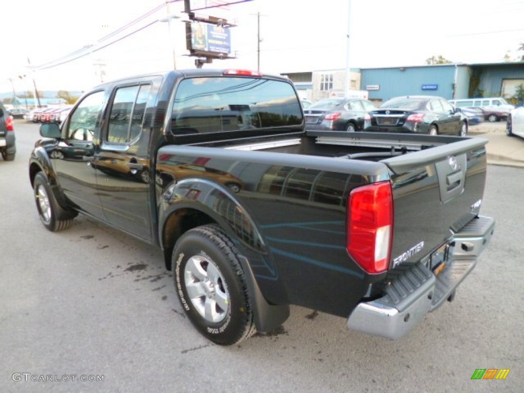 2013 Frontier SV V6 Crew Cab 4x4 - Super Black / Steel photo #5