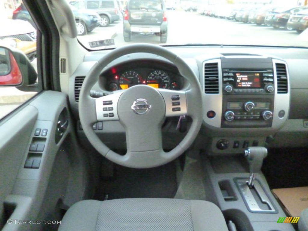 2013 Frontier SV V6 Crew Cab 4x4 - Lava Red / Steel photo #14