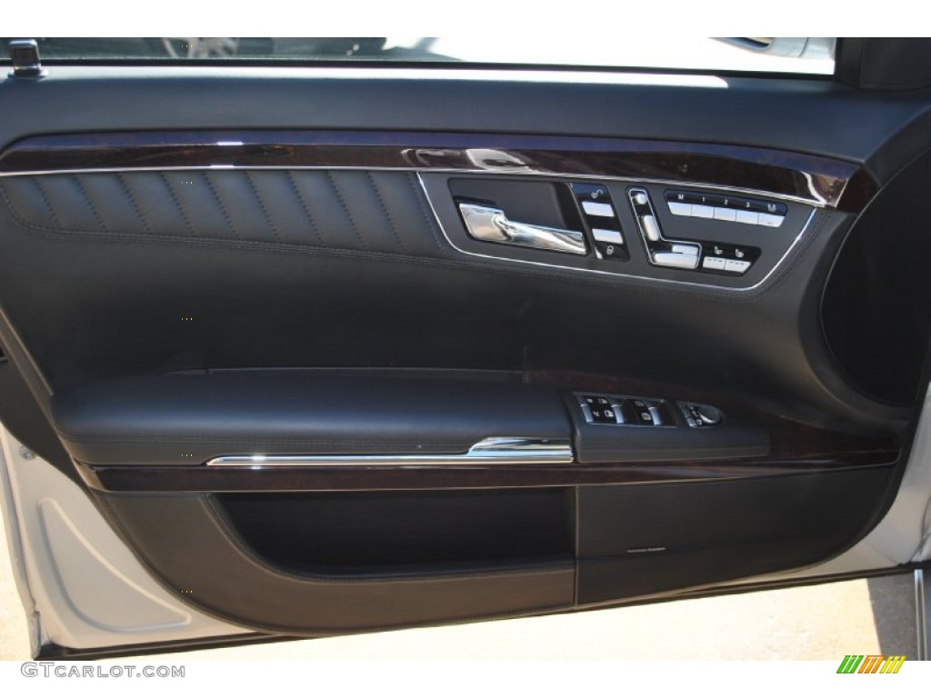 2010 Mercedes-Benz S 600 Sedan Black Door Panel Photo #87299073