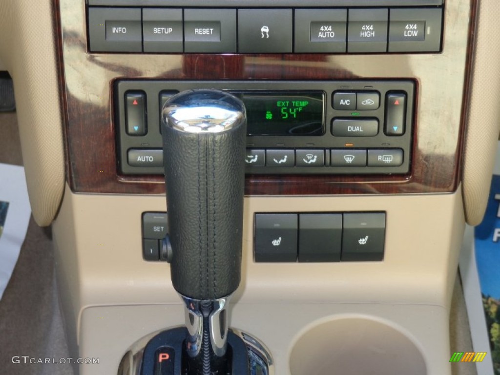 2007 Explorer Limited 4x4 - White Sand Tri-Coat / Camel photo #19