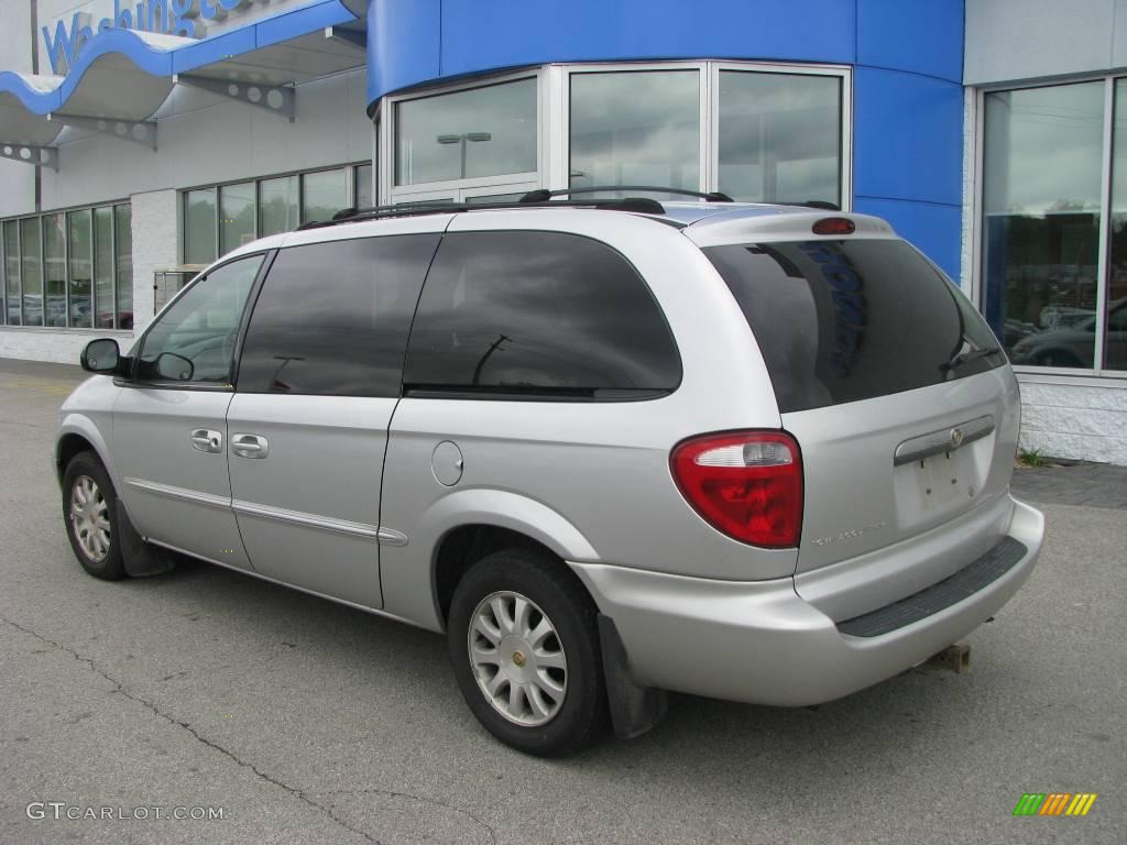 2002 Town & Country EX - Bright Silver Metallic / Taupe photo #4