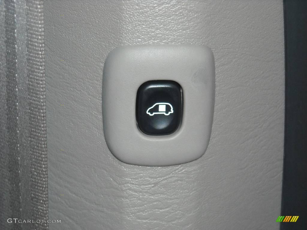 2003 Town & Country LX - Midnight Blue Pearl / Taupe photo #21