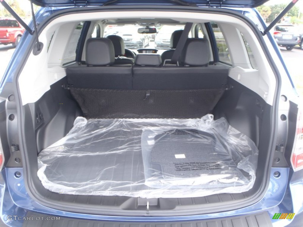 2014 Subaru Forester 2.0XT Touring Trunk Photos