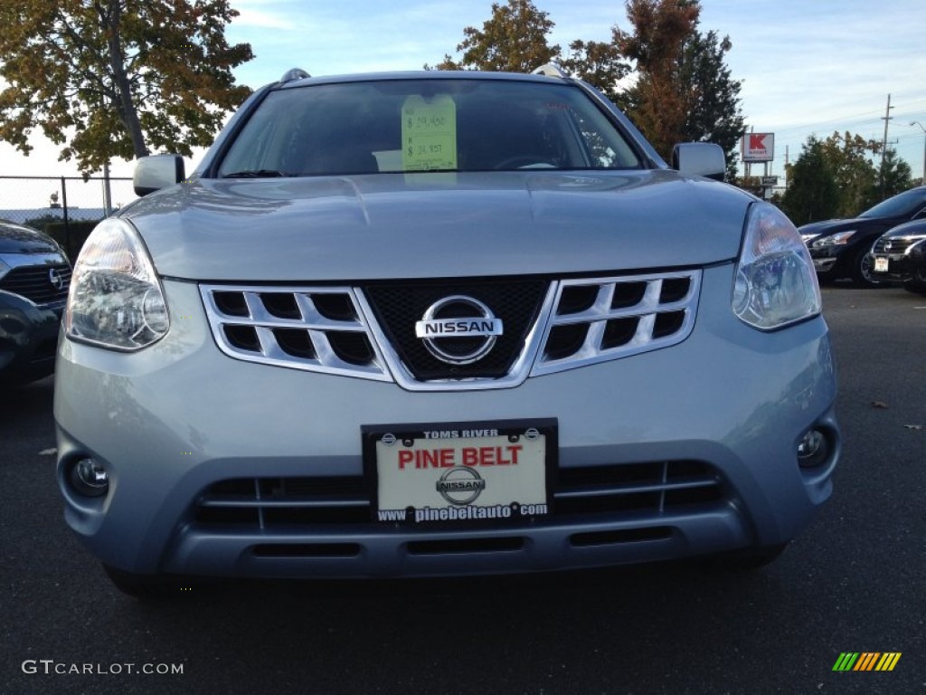 2013 Rogue SV AWD - Frosted Steel / Black photo #2