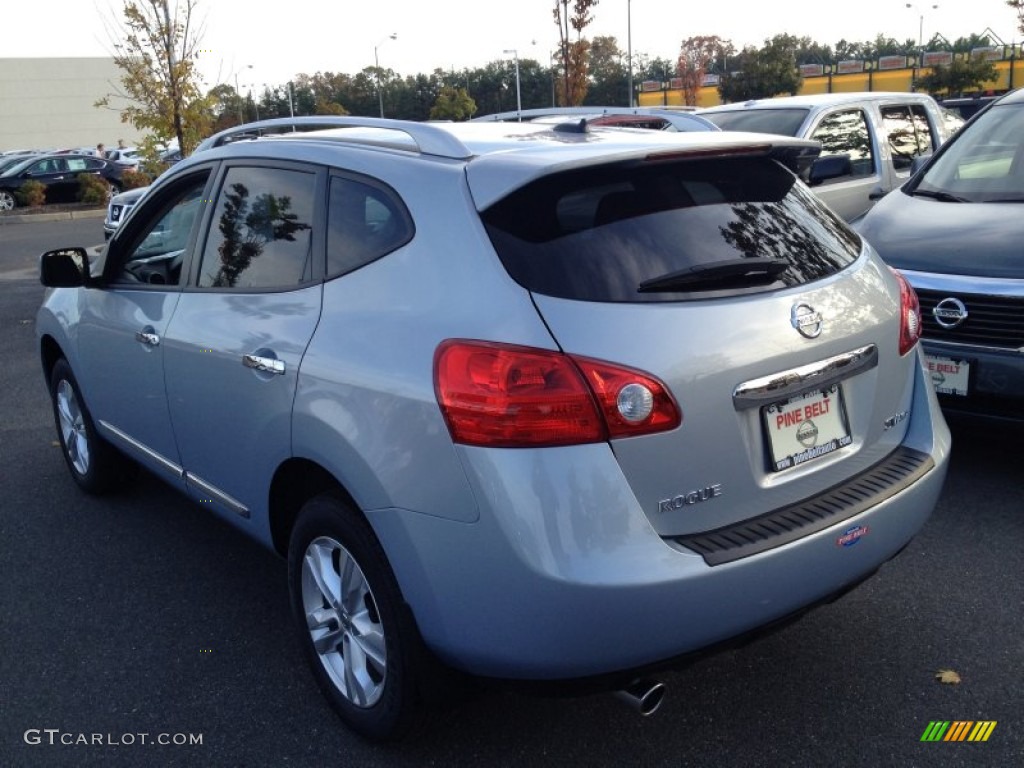 2013 Rogue SV AWD - Frosted Steel / Black photo #5