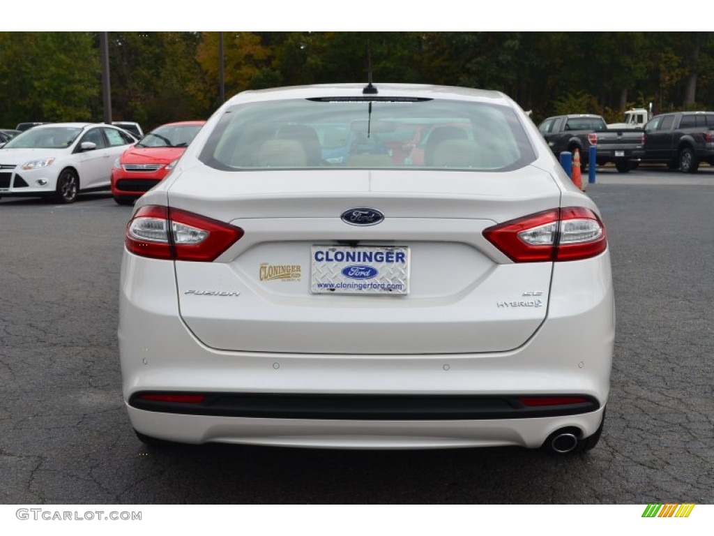 2014 Fusion Hybrid SE - White Platinum / Dune photo #4
