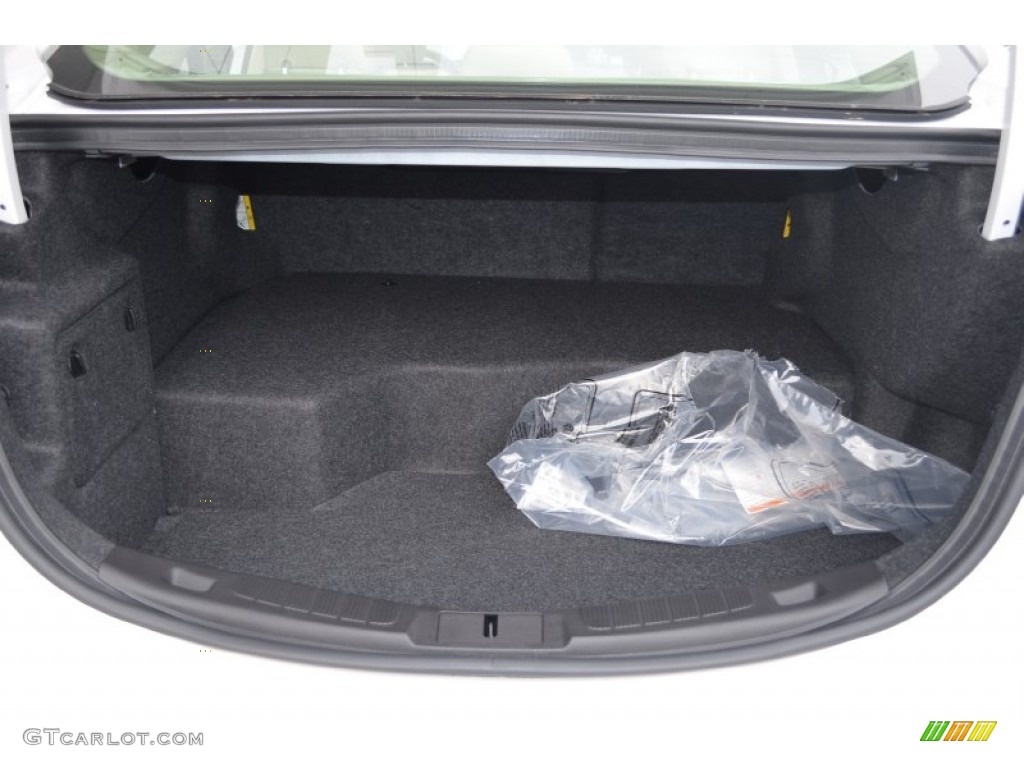 2014 Ford Fusion Hybrid SE Trunk Photos