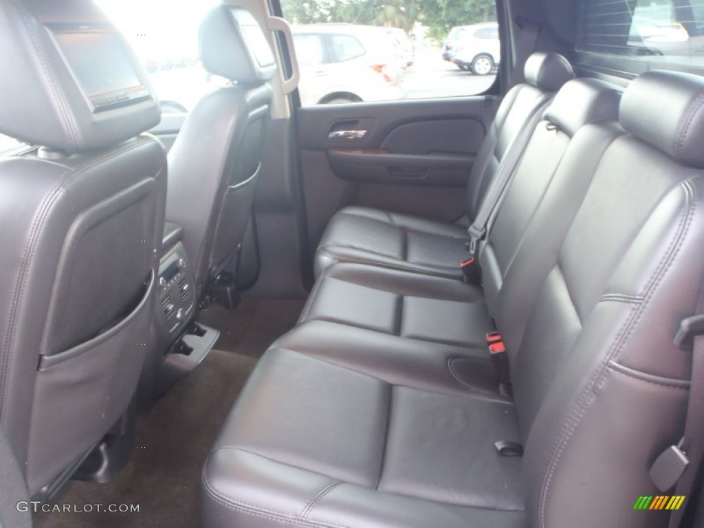 2009 Chevrolet Avalanche LTZ Rear Seat Photos