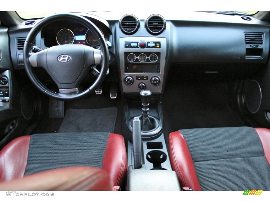 2007 Hyundai Tiburon GT Black/Red Dashboard Photo #87314989