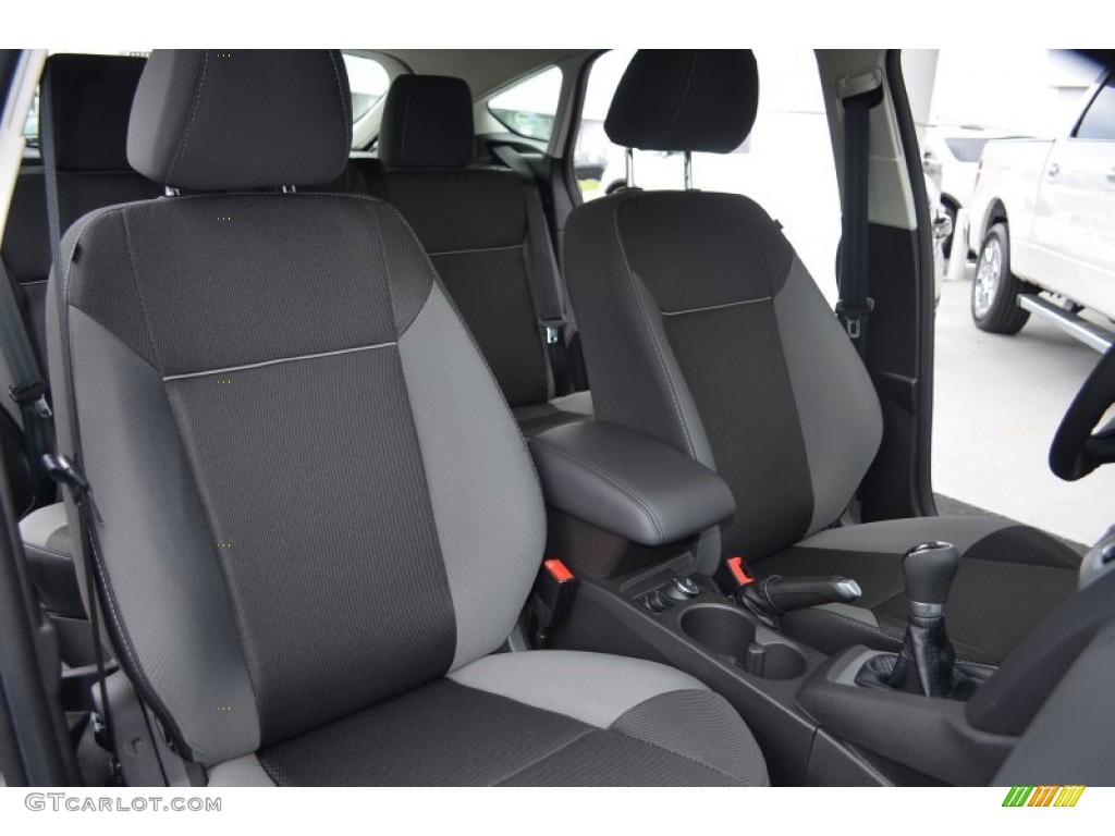 2014 Focus SE Hatchback - Sterling Gray / Charcoal Black photo #15