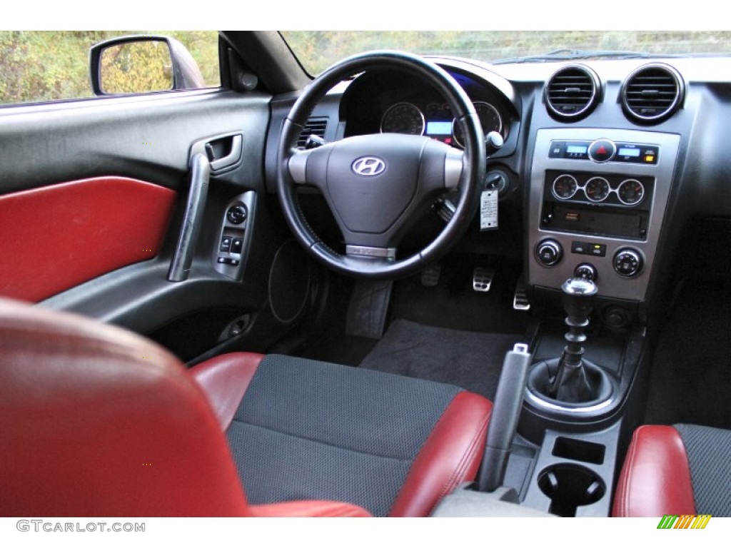 2007 Hyundai Tiburon GT Black/Red Dashboard Photo #87315379