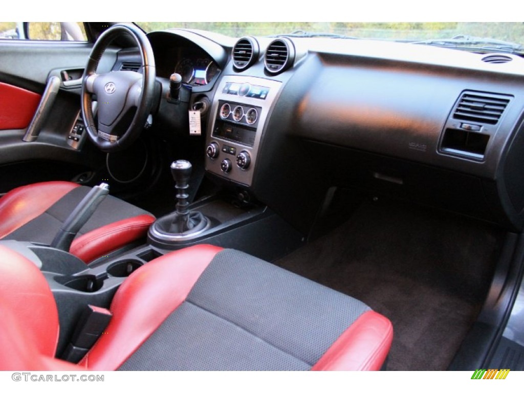 2007 Hyundai Tiburon GT Black/Red Dashboard Photo #87315403