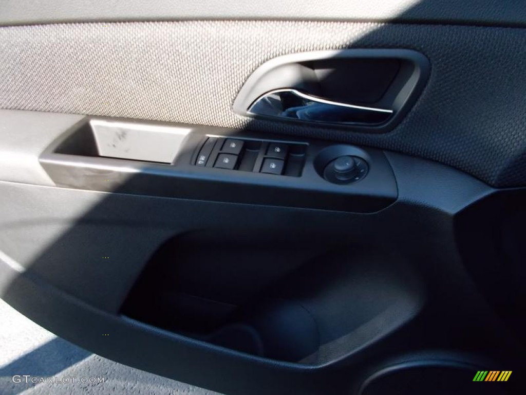 2014 Cruze Eco - Rainforest Green Metallic / Jet Black photo #13