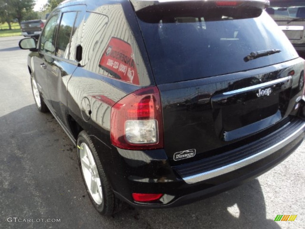 2014 Compass Latitude - Black / Dark Slate Gray photo #3