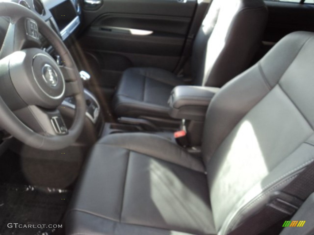 2014 Compass Latitude - Black / Dark Slate Gray photo #5