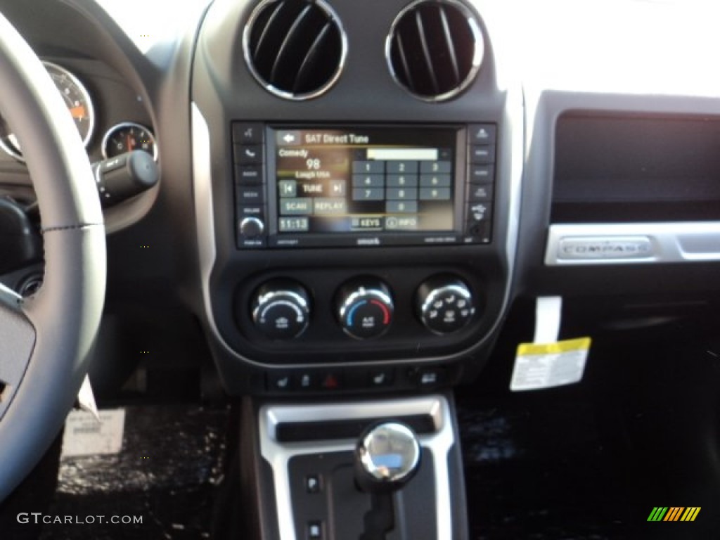 2014 Compass Latitude - Black / Dark Slate Gray photo #6