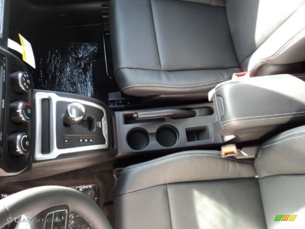 2014 Compass Latitude - Black / Dark Slate Gray photo #14