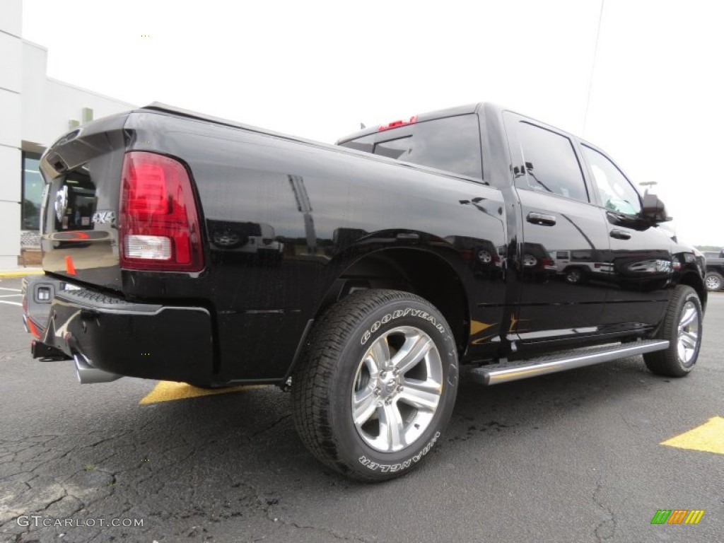 2014 1500 Sport Crew Cab 4x4 - Black / Black photo #8