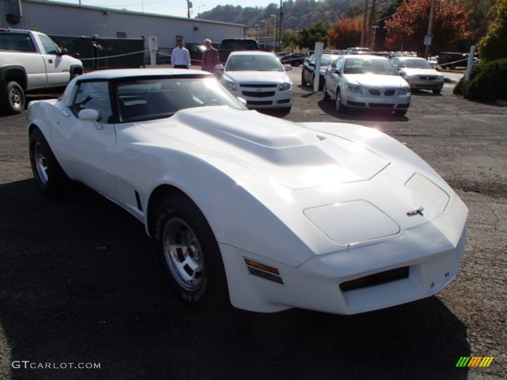 1980 Corvette Coupe - White / Claret photo #2