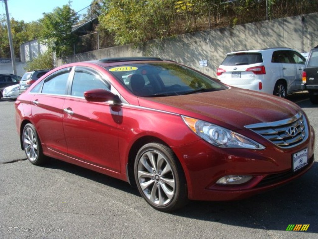 2011 Sonata SE - Venetian Red / Black photo #3