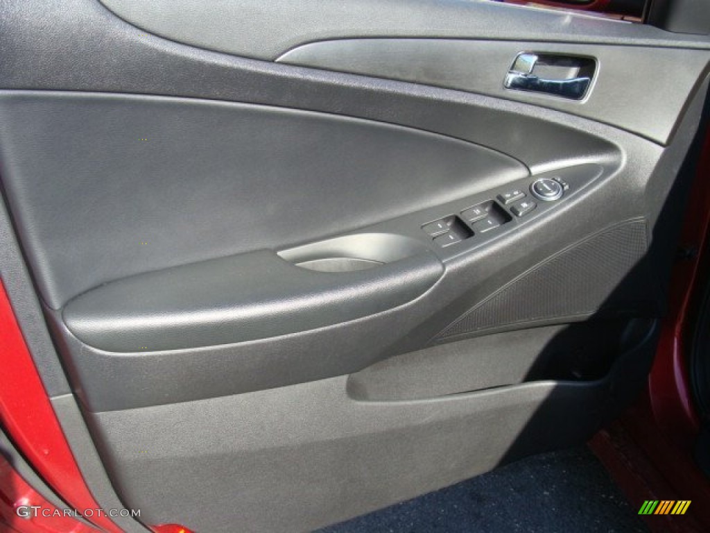 2011 Sonata SE - Venetian Red / Black photo #7