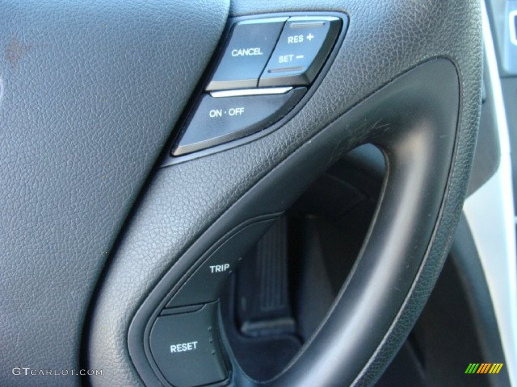 2011 Sonata SE - Venetian Red / Black photo #15