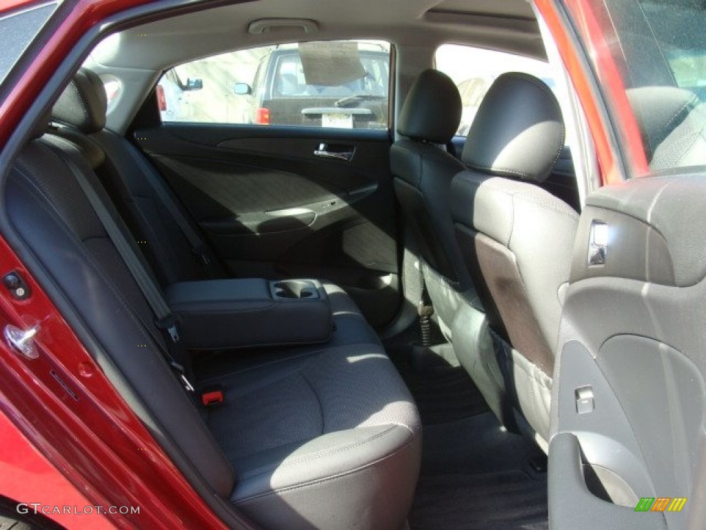 2011 Sonata SE - Venetian Red / Black photo #24