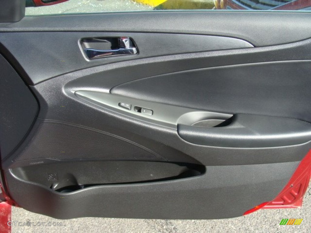 2011 Sonata SE - Venetian Red / Black photo #25