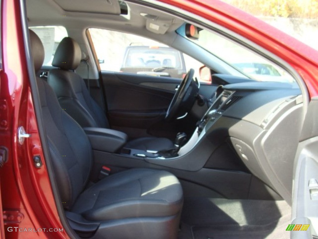 2011 Sonata SE - Venetian Red / Black photo #27