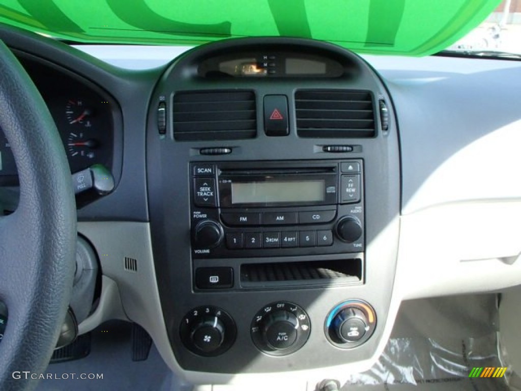 2006 Spectra EX Sedan - Ice Blue / Gray photo #16